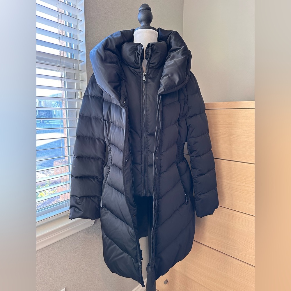 Tahari Women's Elegant Black Puffer Coat - Picture 2 of 8
